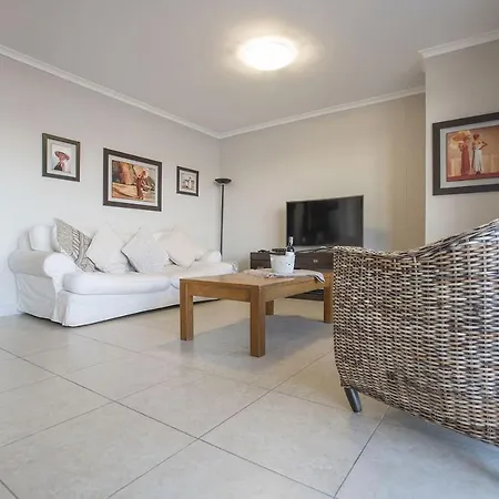 2 Bedroom Apartment With Breathtaking Views! Cape Town Exterior photo