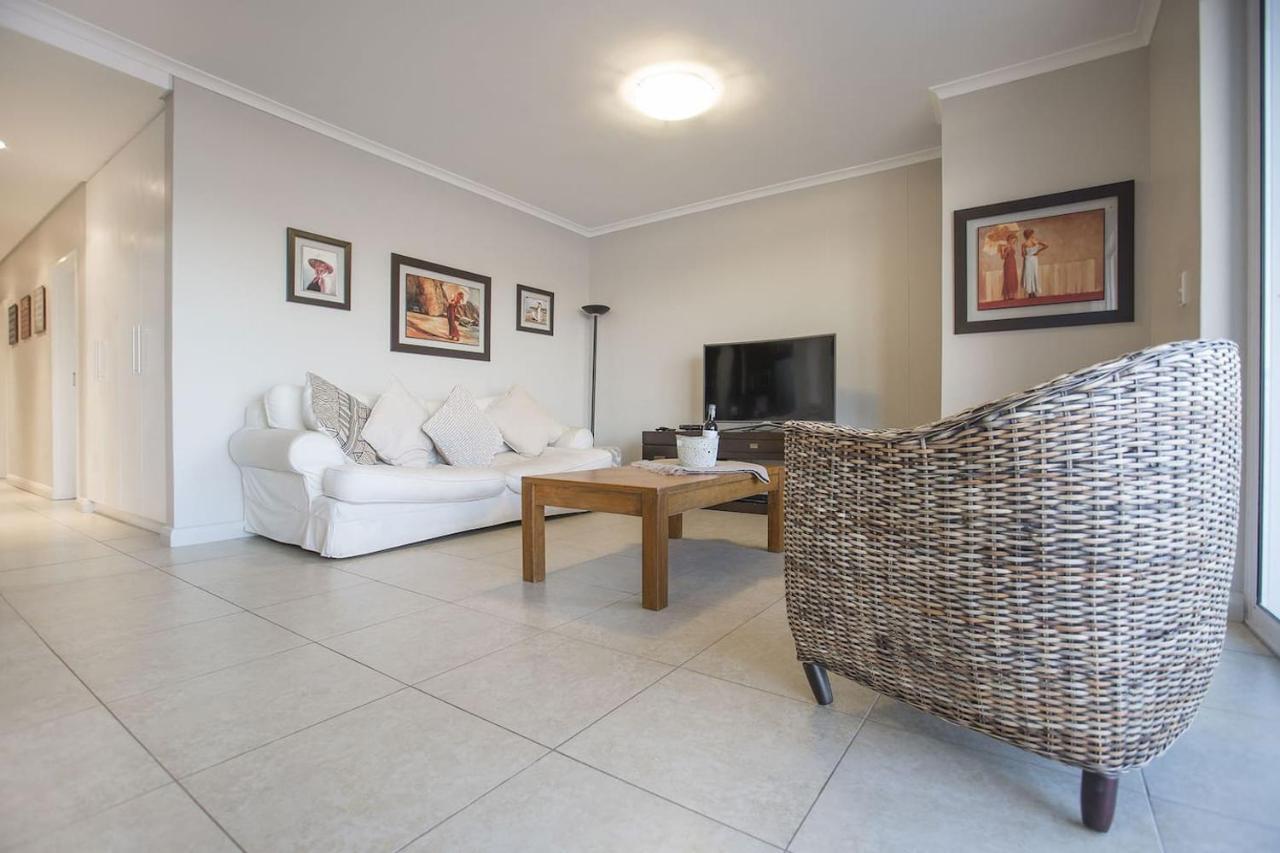 Apartment 2 Bedroom With Breathtaking Views!