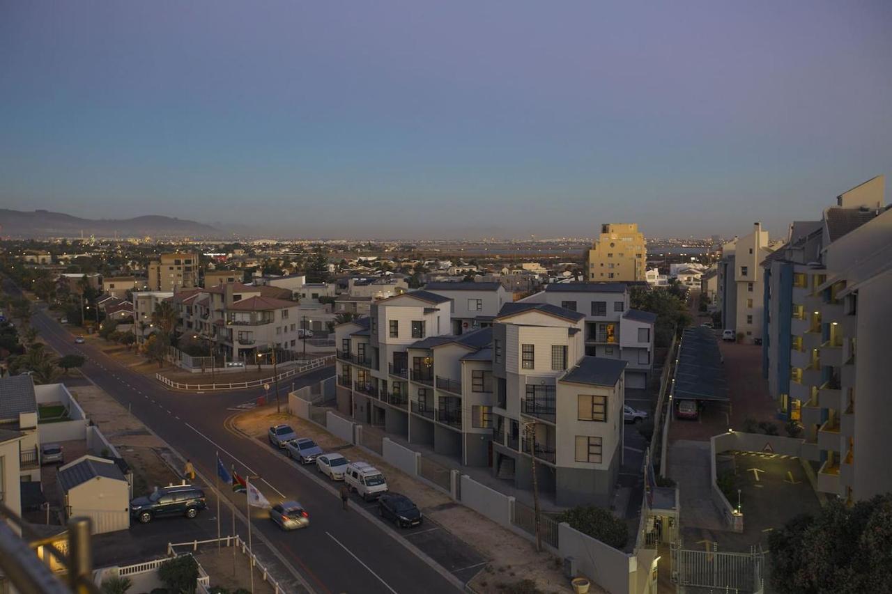 2 Bedroom With Breathtaking Views! Cape Town